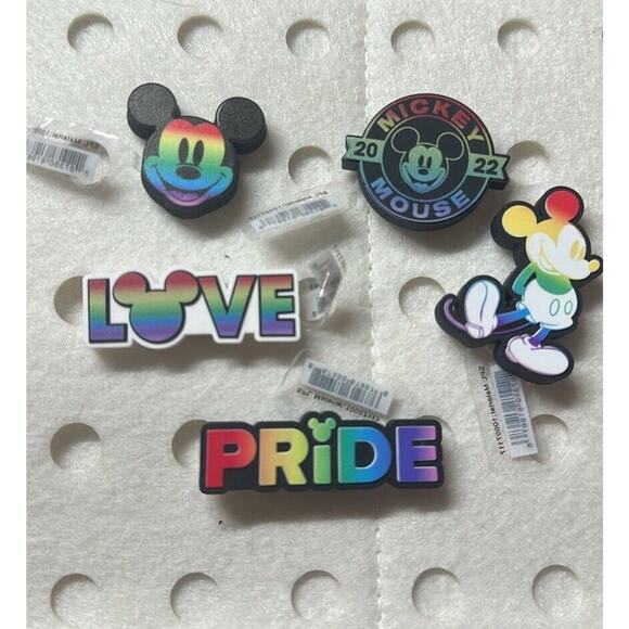 Disney Pride Mickey Mouse Shoe Charms Lot of 5. Crocs Jibbitz Style 2022 Rainbow - Picture 4 of 6